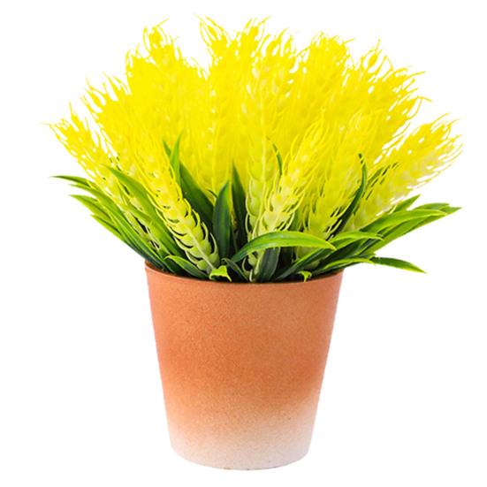 Красивое искусственное растение в горшке сымитировало легковес отсутствие увядания