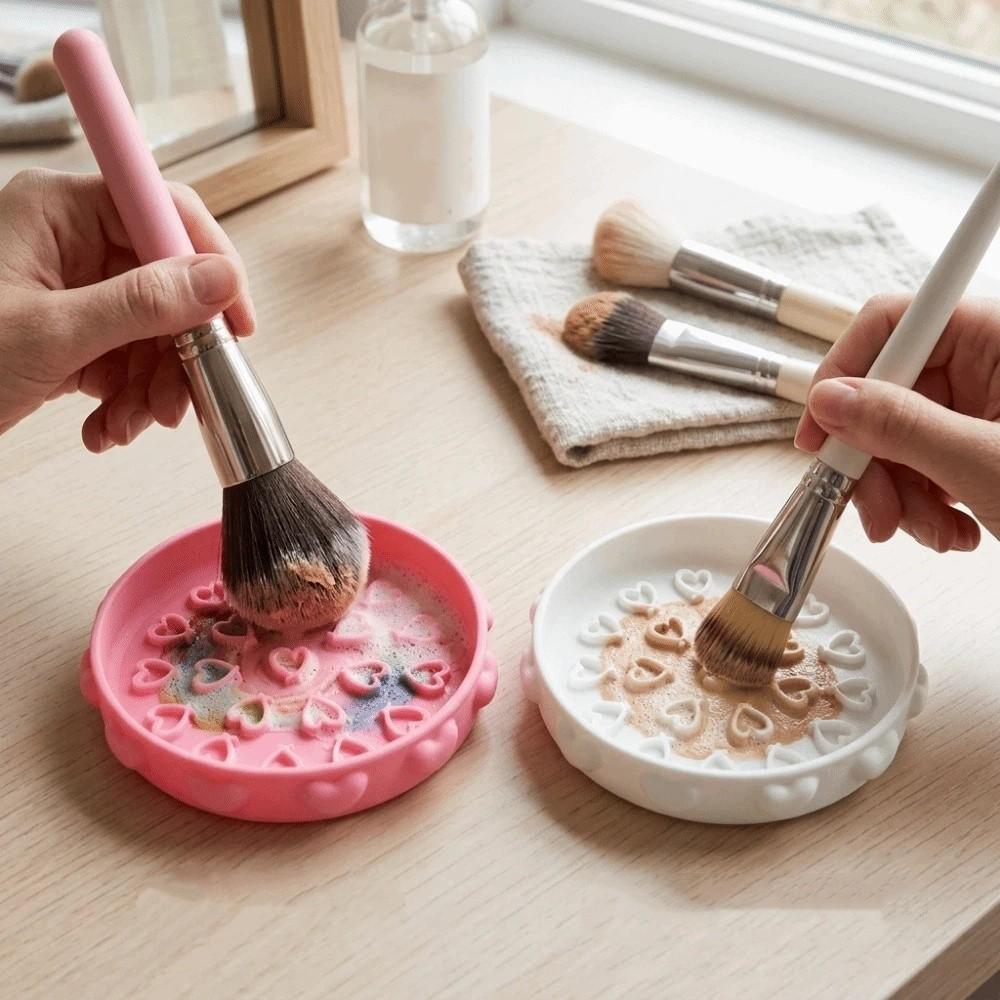 Heart Pattern Brush Cleaning Tray Portable Brush Cleaning Tool Clean Brushes
