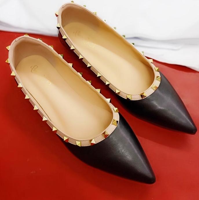Fashion Small Size 31 32 33 Flat Shoes for Women Spring and Autumn Rivet Pointed Flat Shoes Shallow Large Size Shoes for Women 44 45
