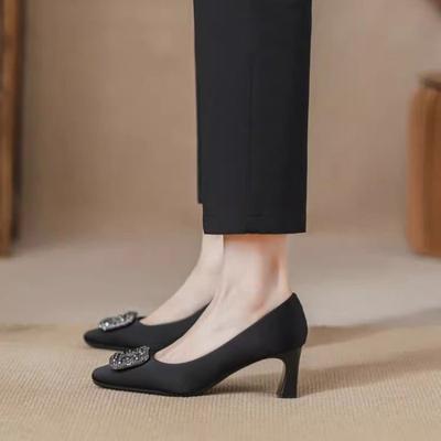 С юбкой туфли на высоком каблуке женские осенние новые туфли со стразами темпераментный квадратный носок толстый каблук вечерние туфли