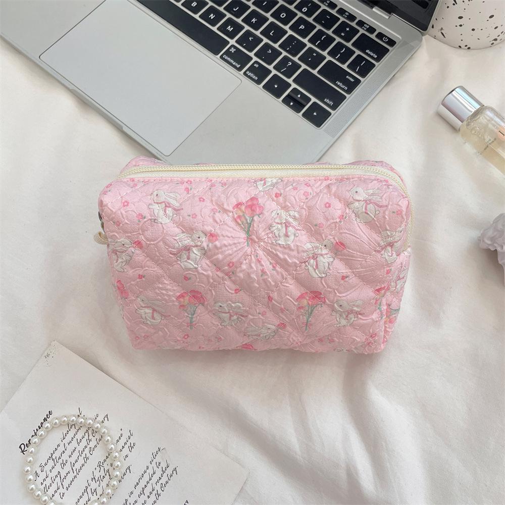 Fresh Quilted Girls' Cosmetic Bag: Large Capacity, Cute Storage, Zippered Pencil Case
