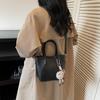 Retro Handbag, High-end Bucket Bag, Women's 2025 Autumn and Winter New Versatile Shoulder Bag, Fashion Messenger Bag