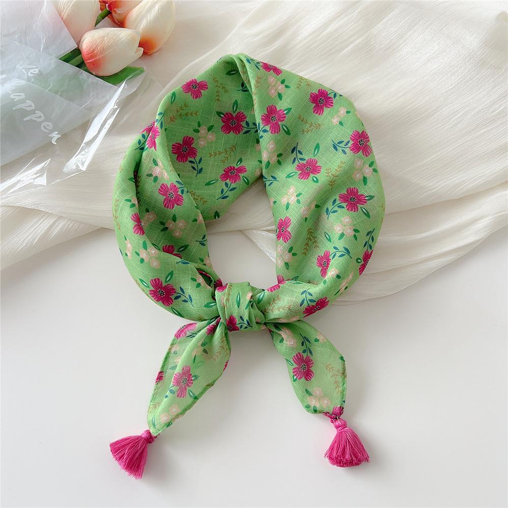 60*60cm Summer Scarves for Woman Beautiful Floral Scarf with Tassels Outdoor Thin Sun Protective Scarf