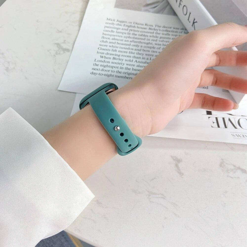 Ремешок для Apple Watch Band 40 мм, 44 мм, 45 мм, 41 мм, 38 мм, 42 мм, спортивный тонкий силиконовый браслет correa iWatch Series 8 Ultra 2 SE 7 6 3 9