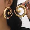 Винтажные металлические серьги-пусеты неправильной формы в виде гладкой спирали для женщин, преувеличенные серьги геометрической формы с полым узором золотого цвета, ювелирное украшение в подарок