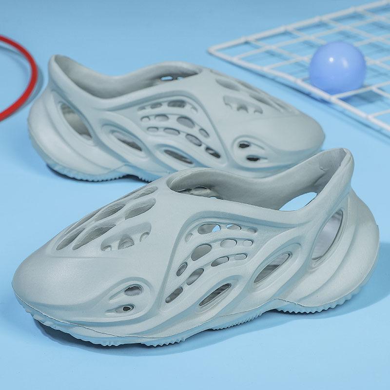 New Hole Shoes Men Wear Sandals Non-slip Creek Beach Slippers Men