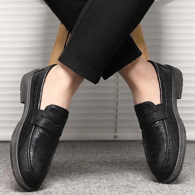 Slip-on Fashion 2024 Мужская повседневная обувь, увеличивающая рост, предложение на летнюю распродажу, удобная кожаная обувь для мужчин, общая тенденция