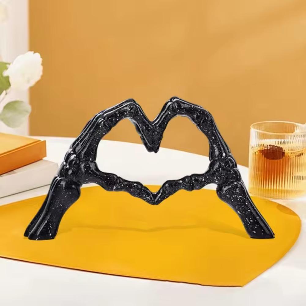 Nordic Style Heart Skeleton Hand Statue Resin Halloween Desktop Ornament Office