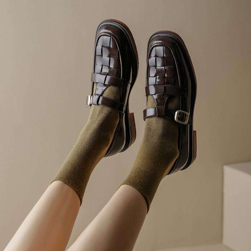 Мода 2025 Новая весна Женская обувь Обувь из натуральной кожи Женская мода Ретро балетки Квадратный носок Низкий каблук Женские лоферы Коричневая обувь