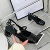 2025 весна и лето новая корейская версия пригородных туфель Мэри Джейн с квадратным носком французский вечерний бриз нежный с юбкой толстый каблук одинарные туфли