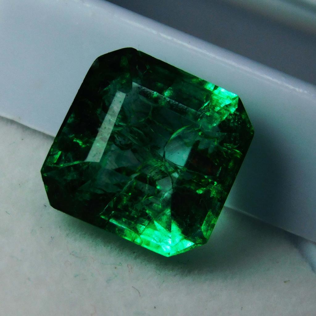 Natural Green Emerald Loose Gemstone Colombian Square Cut 7 ct for Jewelry Making and Crafts