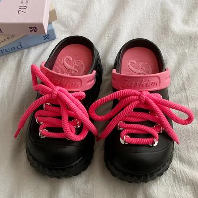 2025 Новая женская обувь Шнуровка спереди Женские тапочки Закрытый носок Большой размер Пляж Бестселлер Платформа Тапочки Zapatos