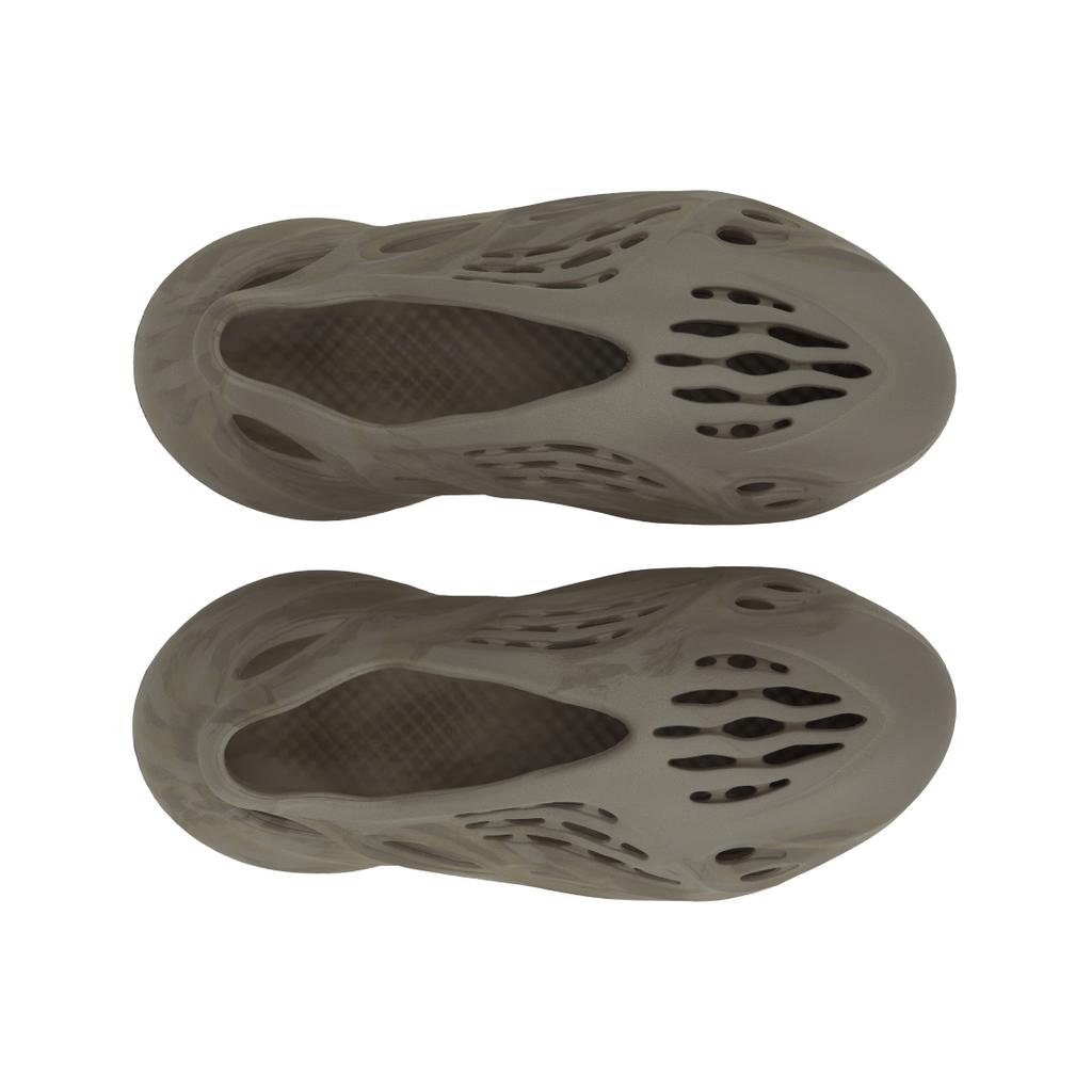 adidas Кроссовки унисекс Yeezy Foam Runner Stone Sage Зеленые GX4472