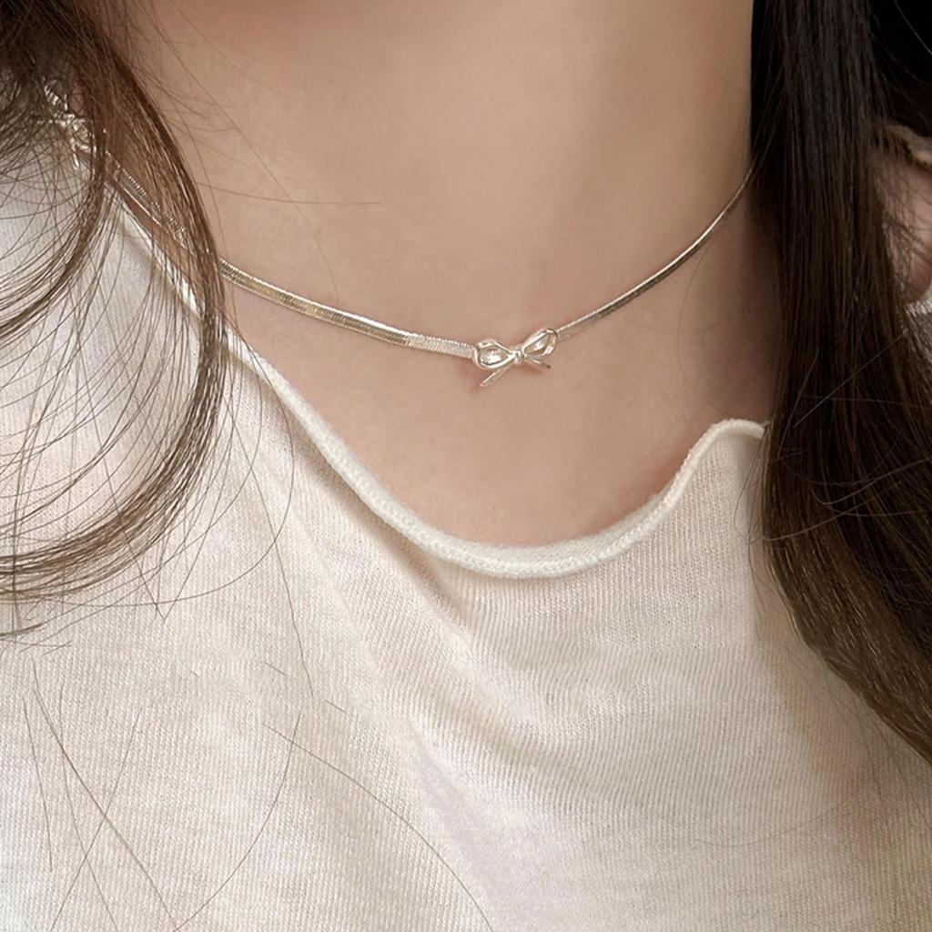 Серебряный бант из змеиной кости, женское легкое роскошное нишевое летнее премиальное ожерелье с ключичной цепочкой, браслет на холодный ветер