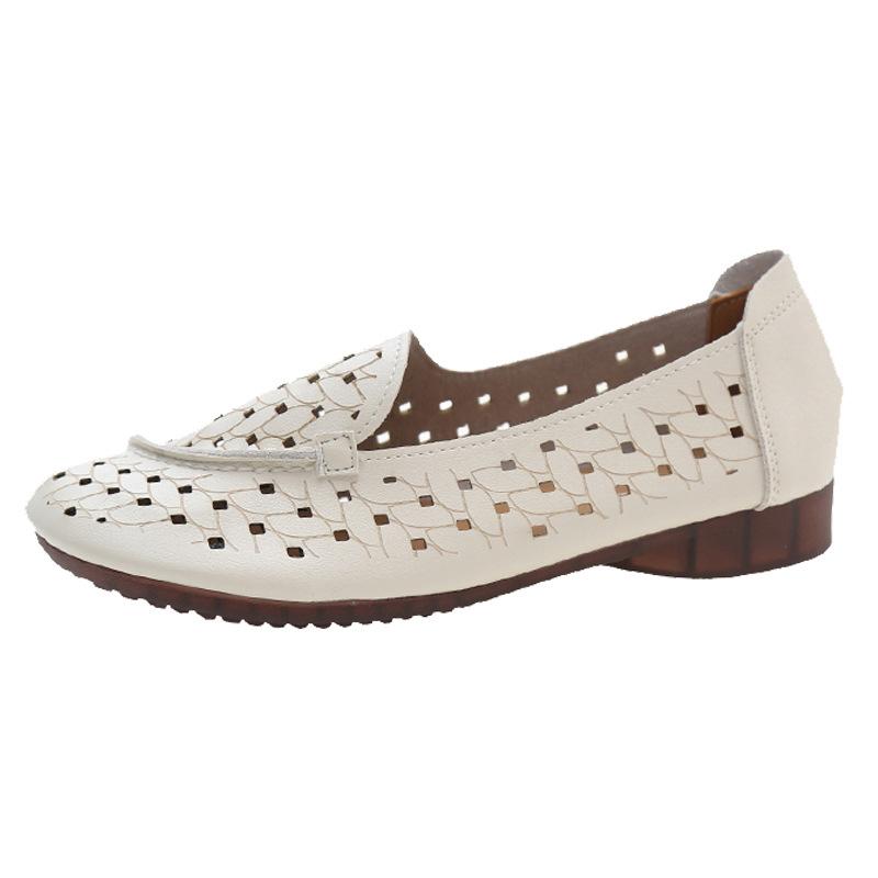 Ретро женская обувь 2025 весна и лето новая перфорированная обувь слипоны повседневные одинарные туфли Мамины туфли Doudou на мягкой подошве легкие сандалии