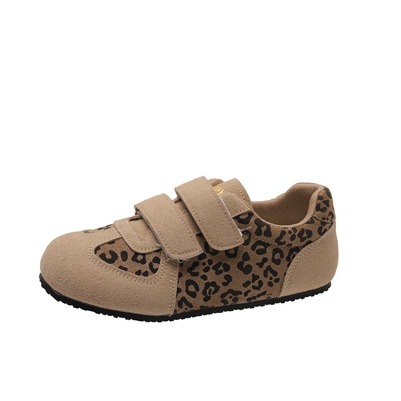 Мода леопардовые балетки женские лоферы повседневная спортивная обувь зима 2025 тренд новые уличные кроссовки мода беговые дорожные женские туфли