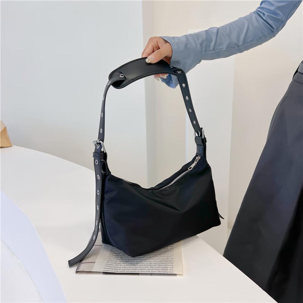 Minority Texture Underarm Bag New Fashion Cool Nylon Cloth Bag with Large Capacity Crossbody Bag Length 31cm Wide 12cm High 16cm
