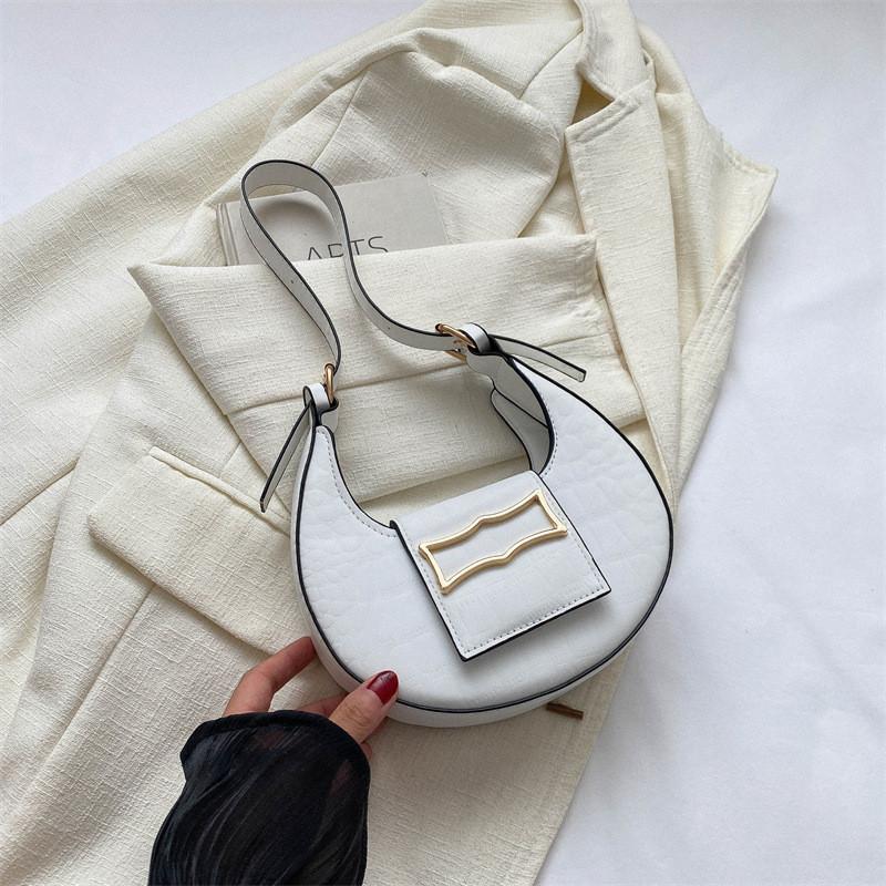Versatile Fashion Pu Leather Crescent Bag With Zipper Ideal For Everyday Use