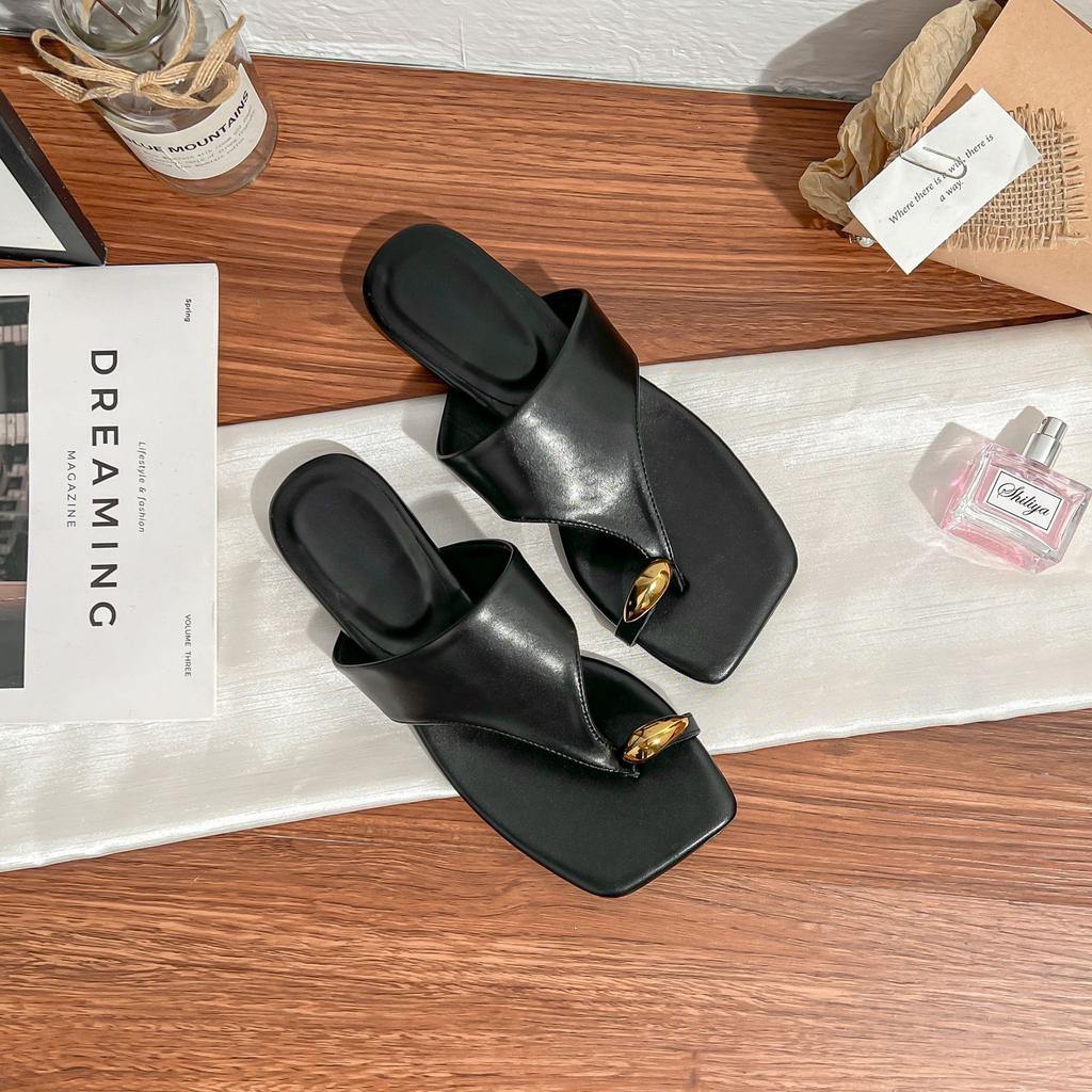 Grape Mother Summer New Toe Cool Slippers Women's Outer Wear Temperament Casual Slippers Women's Versatile 2025 Casual Sandals