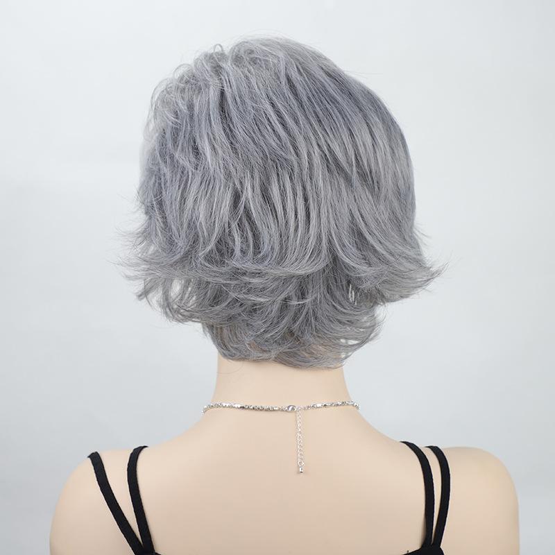 Женские смешанные серые серебристые вьющиеся парики с челкой, синтетические короткие многослойные волосы для бабушки, повседневные вечерние косплей-парики из термостойкого волокна