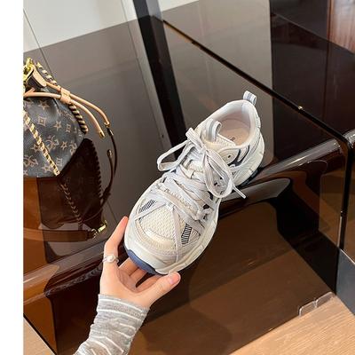 Узкая версия~ Популярные кроссовки на толстой подошве для женщин осенью 2025 года, новая спортивная и повседневная обувь в гонконгском стиле