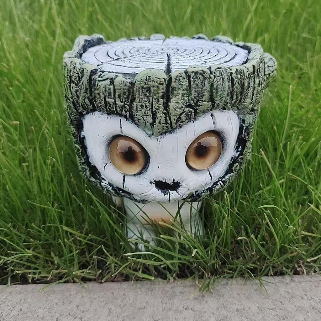 Alien Shaped Figurine Ornament for Home & Garden Decor