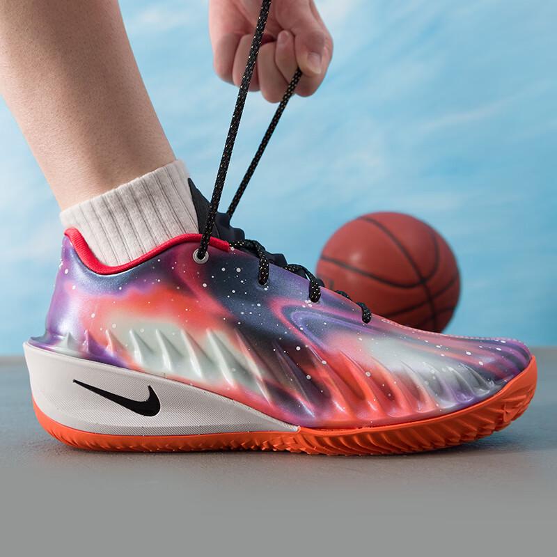 Nike Men's GT Cut On-Court Basketball Shoes
