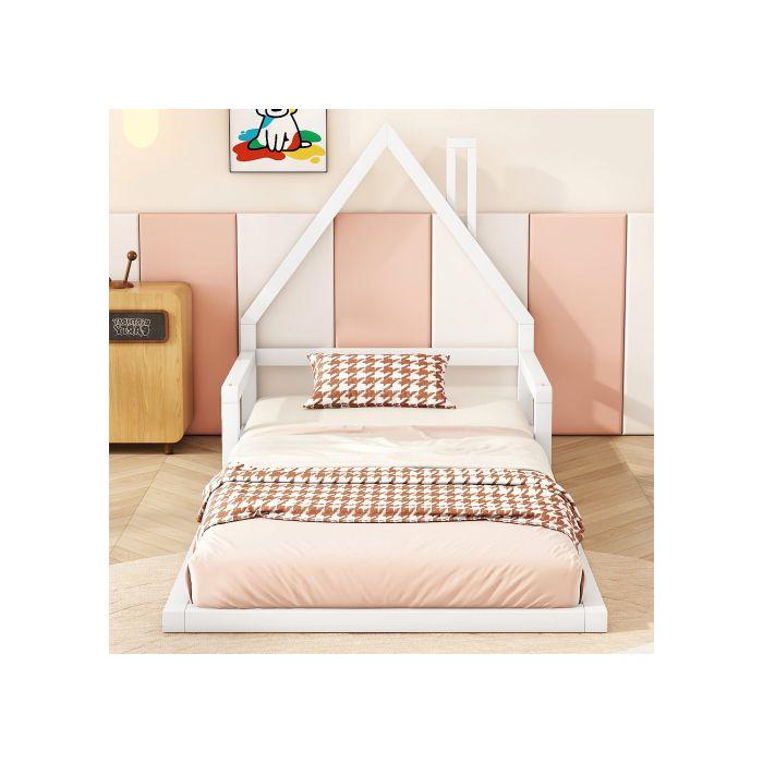 Lit d'enfant - MUVOE - 90x200cm - Pin massif - Forme maison - Blanc