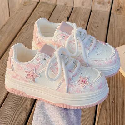 Весна 2025 года, новые толстые туфли на платформе, женские туфли с круглым носком, белые туфли, модные универсальные повседневные спортивные туфли