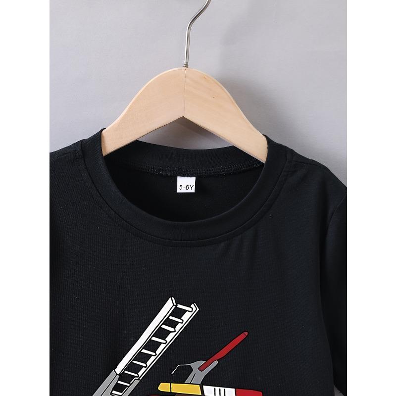 European sizes ' Fire Truck Firefighter Print T-Shirt - Firefighter Ladder & Fire Hydrant Design, Short Sleeve Round Neck Summer Playwear