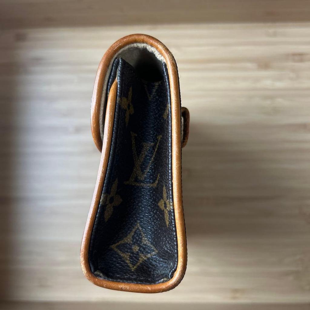 Used Louis Vuitton Pochette Florentine