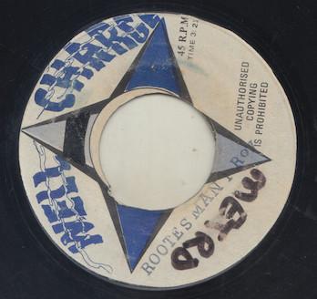 7-дюймовая пластинка I-ROY - Rootes Man NONE Well Charge 1975 Ямайка Регги, Ска и Даб Б/У