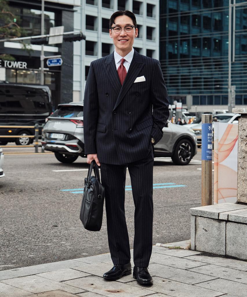 STCO Extra Fine Wool 51% Striped Summer Suit Pants_Navy (Classic Fit)_Sslxb66Ctn