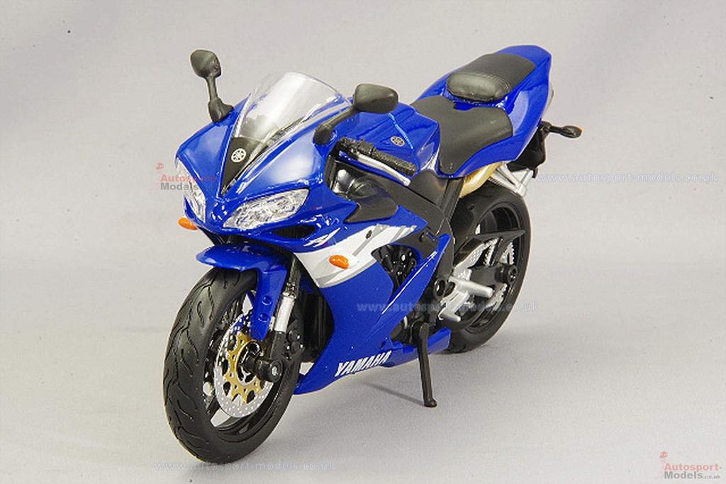 Maisto Завершенный мотоцикл Yamaha 1/12 YZF-R1