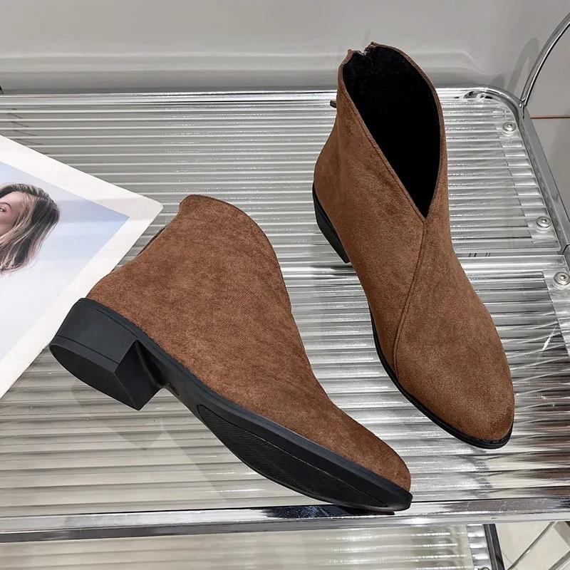 2024 Высококачественная обувь для женщин, женские ботинки с застежкой-молнией сзади, модные современные ботинки с острым носком, женские ботильоны больших размеров, горячая распродажа