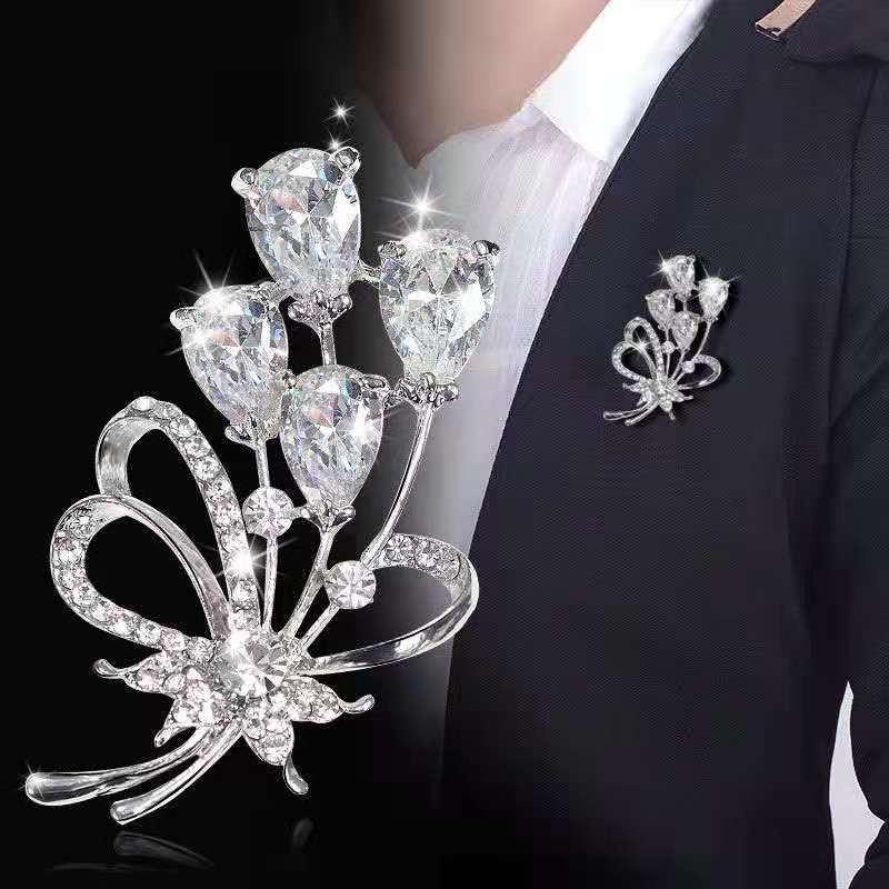 Brooch High-End Sense Niche High-End Women'S Silk Scarf Buckle Alloy Corsage Small Fragrant Wind Pearl Rhinestone High-End