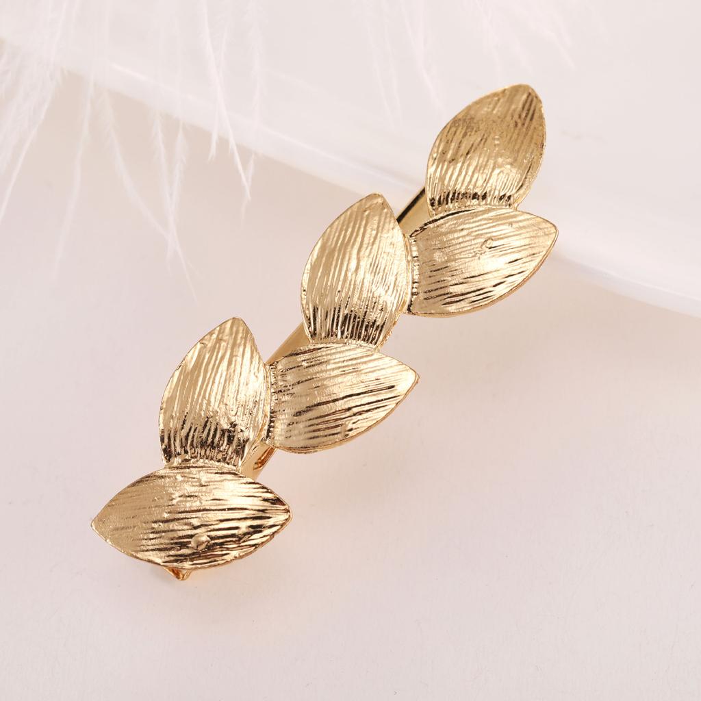Korea Simple Metal Hairpins for Women Hollow Star Heart Shape Hair Clips Gold Color Hairgrip Hair Accessories