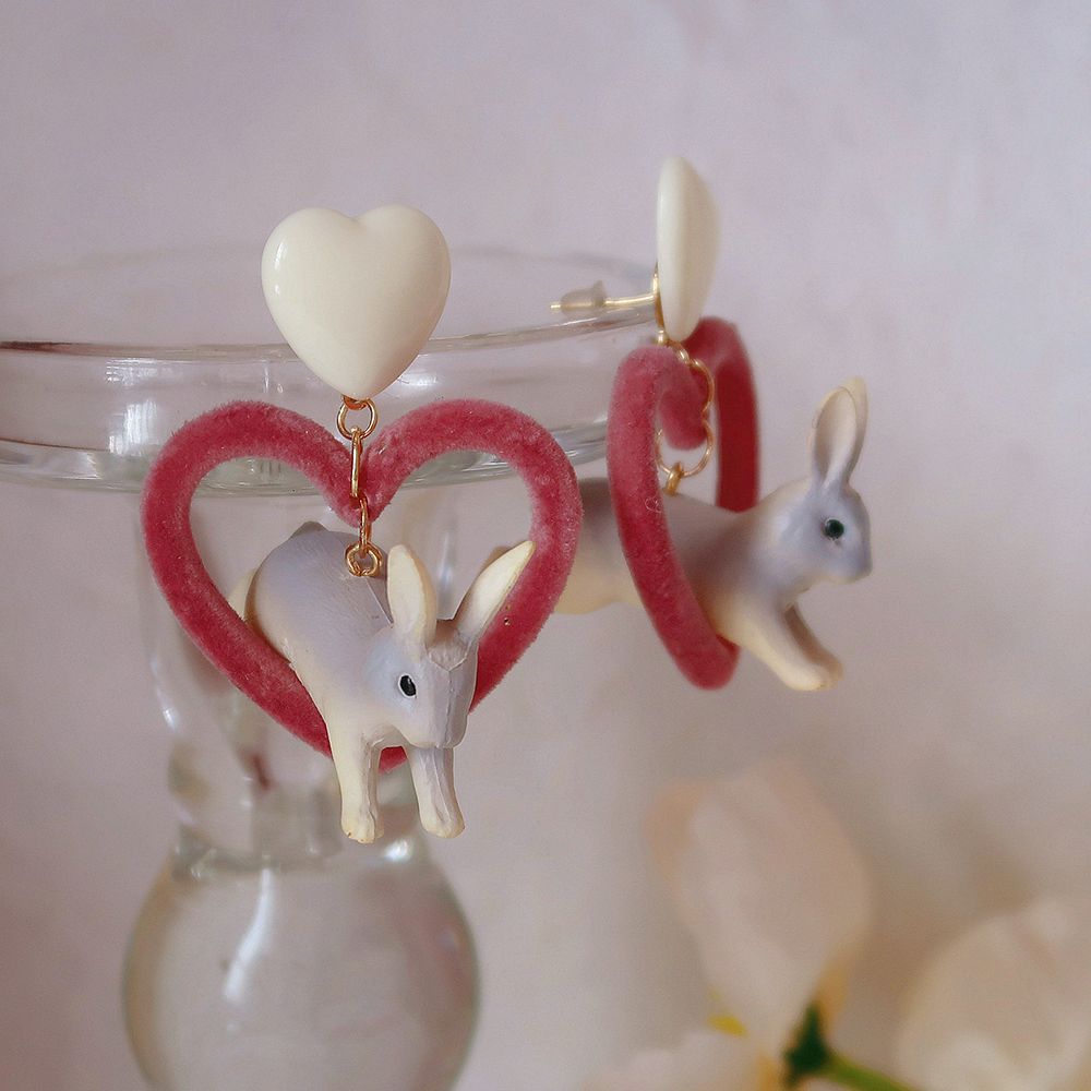 Girls Gifts White Heart Rabbit Korean Style Jewelry Animal Earrings Women Earrings Resin Jewelry