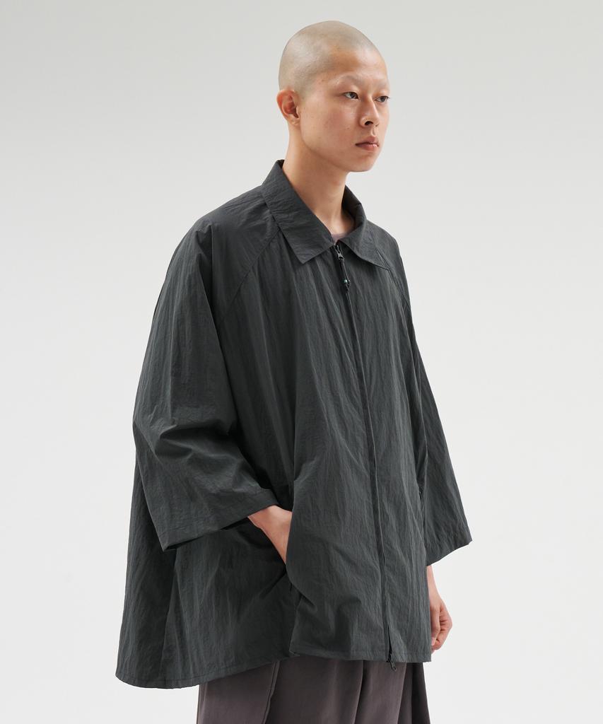 AJOBYAJO Nylon Cape Shirt [Charcoal]