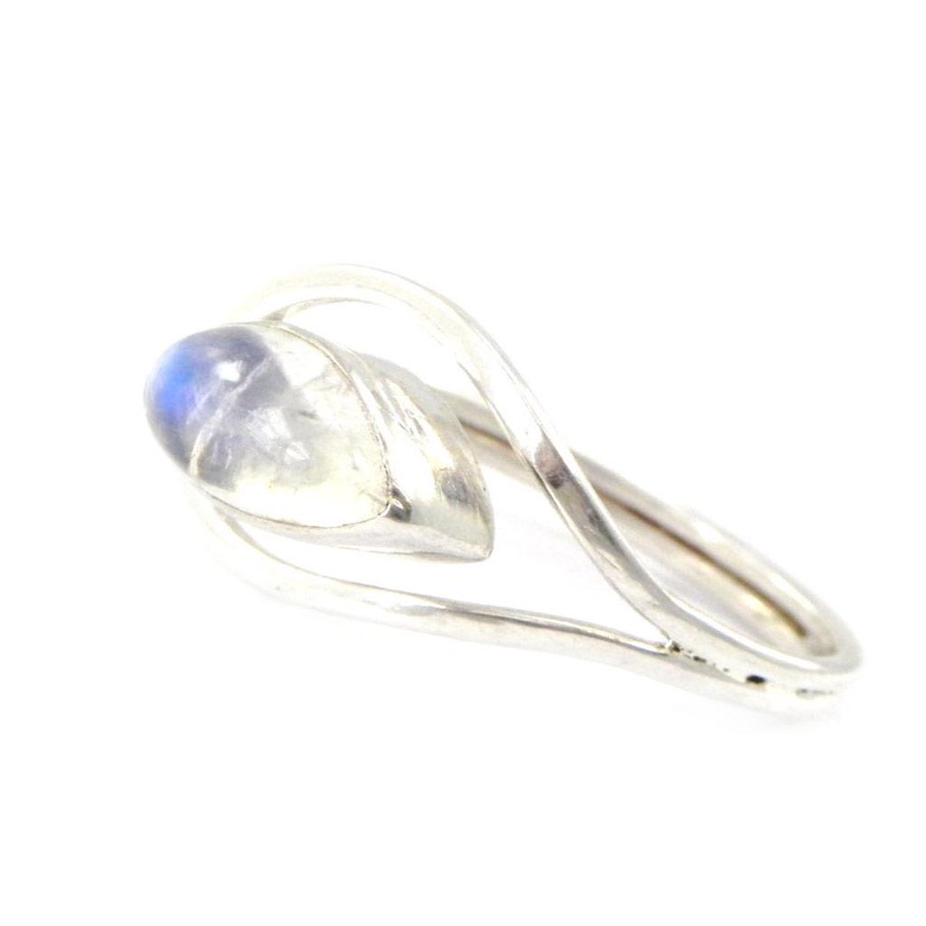 Серебряное кольцо "Небеса" Лунный камень