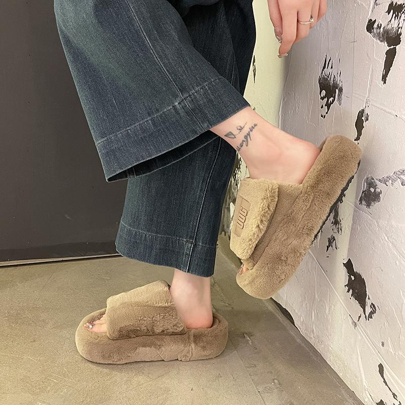 2025 осенняя одежда толстоподошвенные пушистые тапочки женские новая корейская версия повседневные теплые плюшевые тапочки на хлопковой подкладке тренд