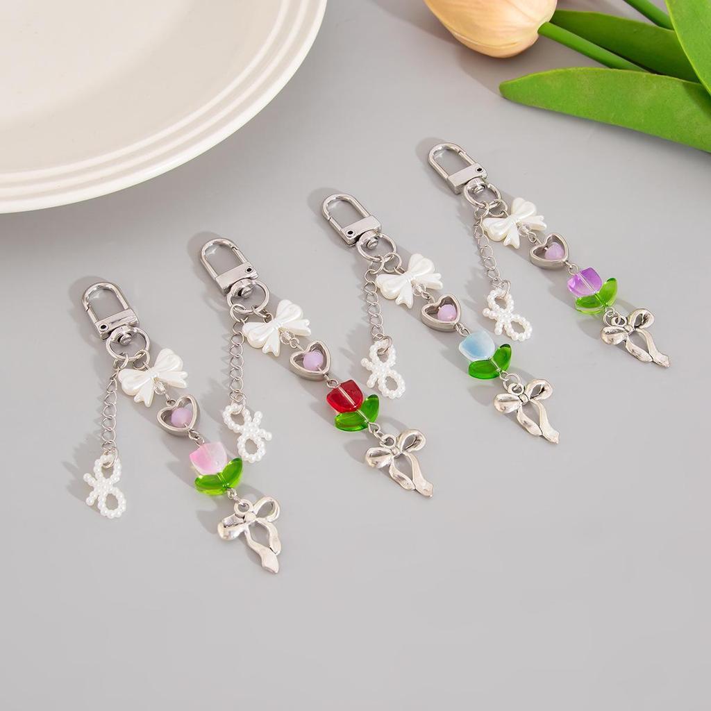 Европейский американский милый кулон из акрила с клубникой и брелок из сплава с жемчужными бусинами