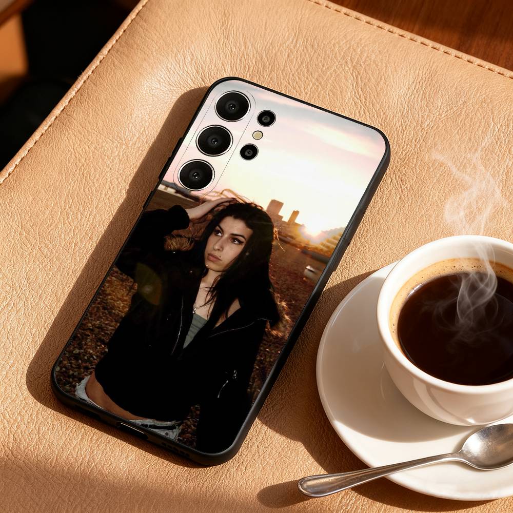 Чехол для телефона Legardary Singer A-Amy W-Winehouse для Samsung S25,24,23,22,30,21,10,9,Ultra,Plus,Lite,FE Черный Мягкий Чехол