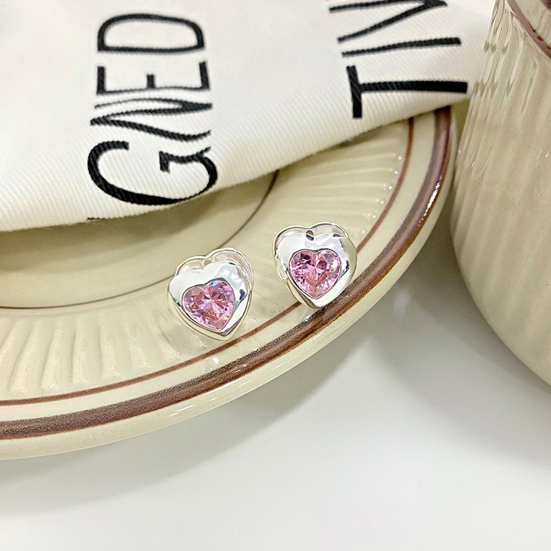 Белые розовые серьги Love Earbuds Light Luxury Sweet Niche Design High-end Peach Heart Earbuds