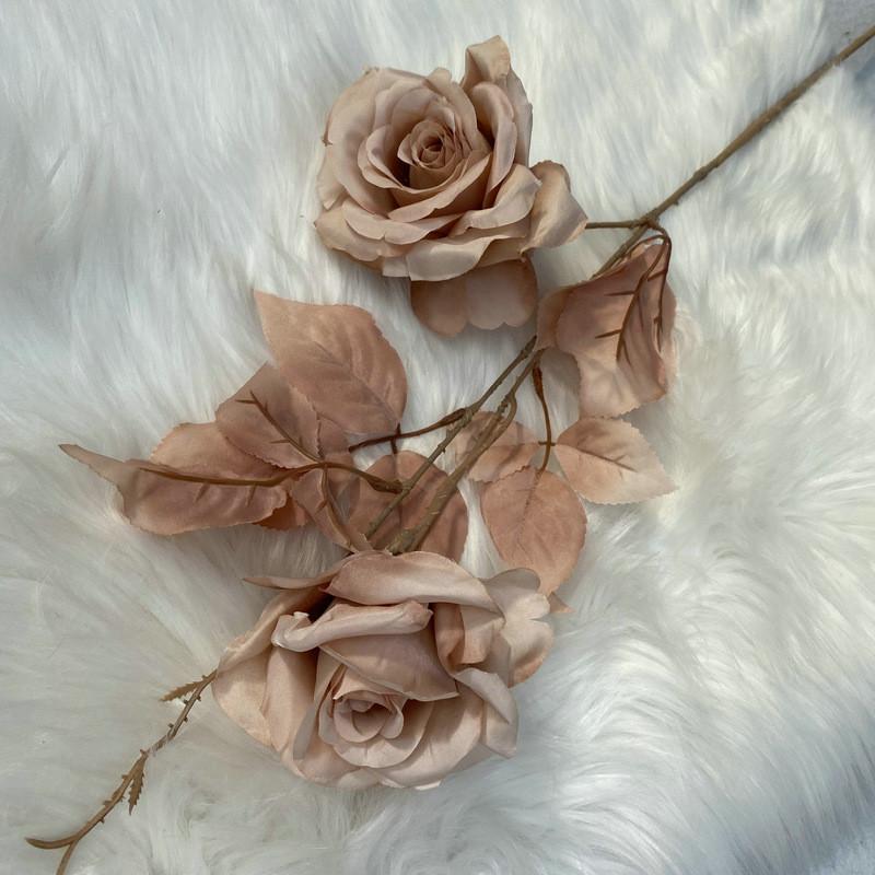 Lifelike Rose Floral Arrangement For Wedding Decoration And Photography Styling