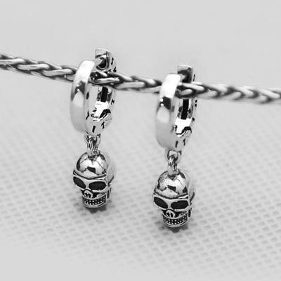 Серебряное кольцо-пирсинг в виде черепа S925 с застежкой в одно касание P0758