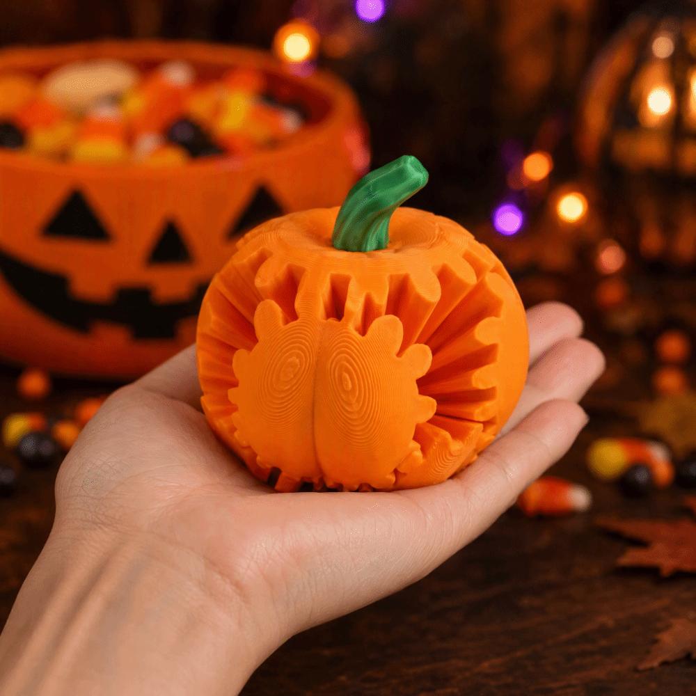 Creative Halloween Pumpkin Keychain Rotatable Decompression Fidget Toy Car Pendant