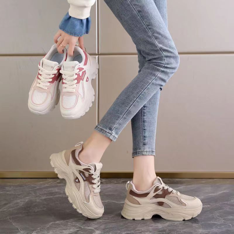 Обувь для папы, женские, новые, летние и осенние, сетчатые, тонкие, дышащие, повседневные, на платформе, с увеличенной высотой, кроссовки Wild Soft Sole