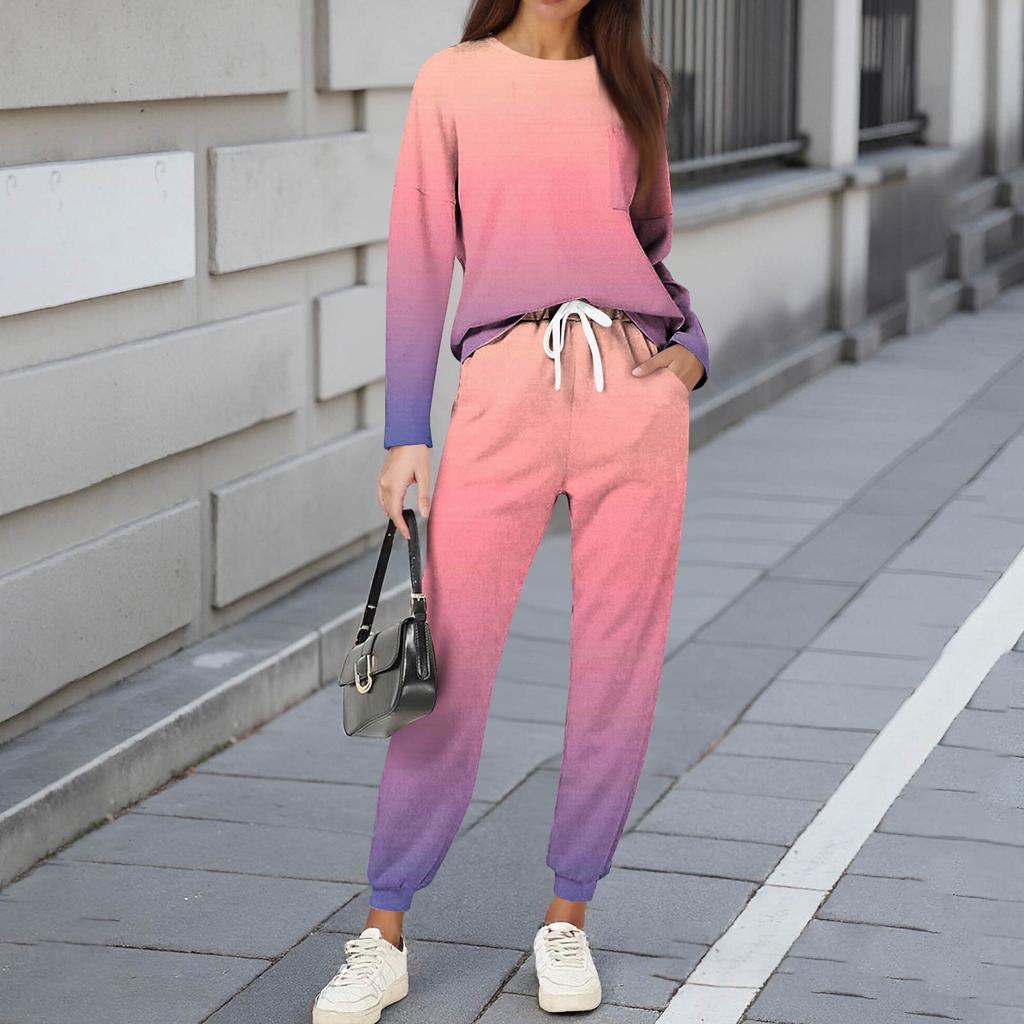 Комплекты для женщин из 2 предметов: футболки с круглым вырезом и длинным рукавом, принтованные спортивные брюки с карманами