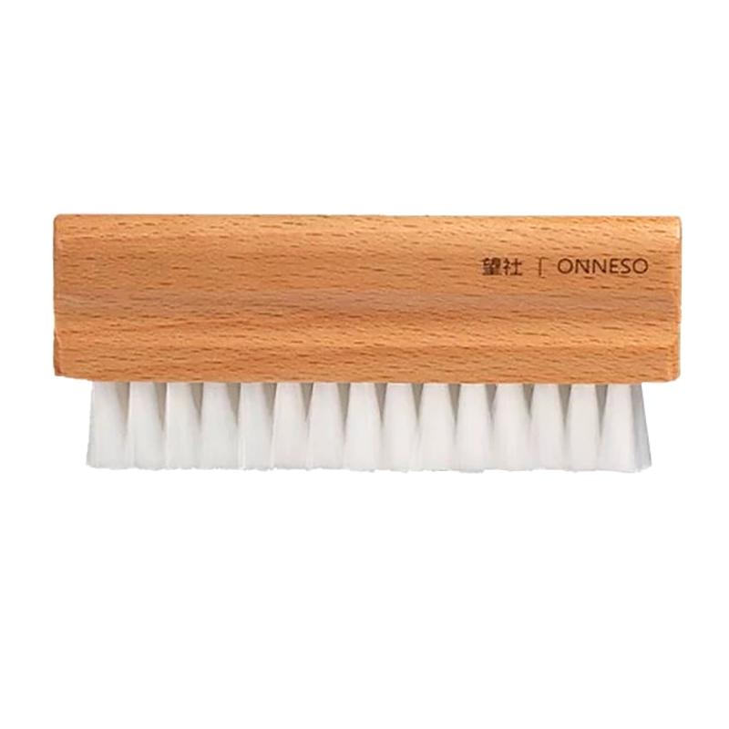 Щетка для очистки виниловых пластинок от пыли. Ручка из натурального бука. Мягкая щетина. Антистатическое чистящее средство. Аксессуар для удаления пыли. Чистка пластинок.